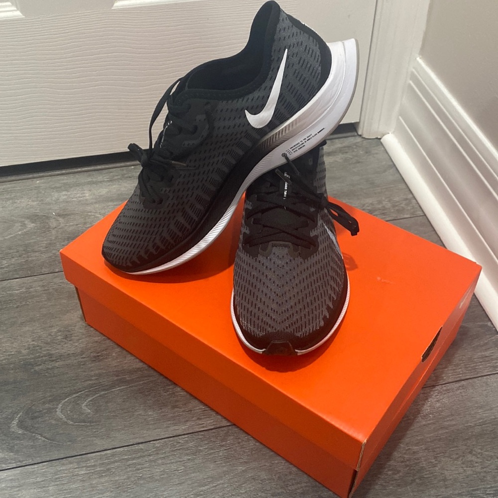 Nike Zoom Pegasus Turbo 2 - mens size 9